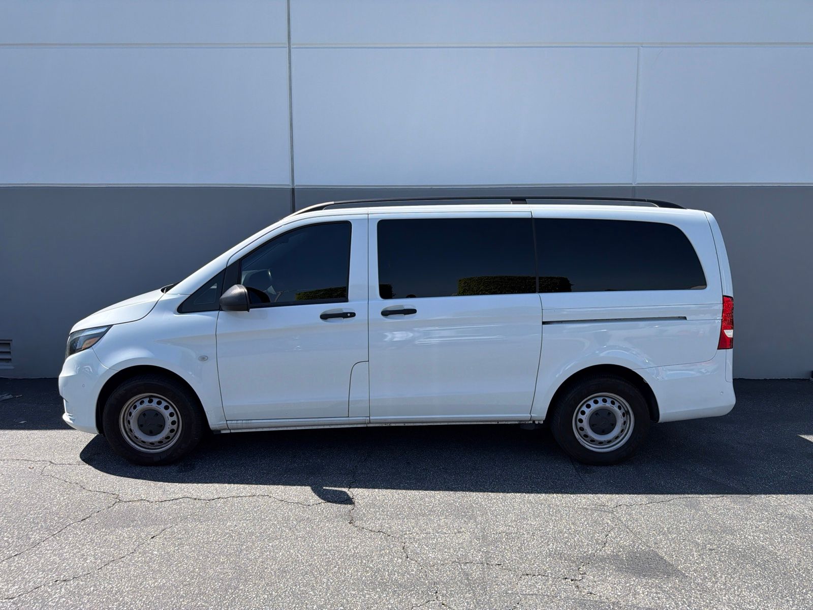 mercedes-benz metris passenger van 2023 W1WV0FEYXP4330436 image mercedes-benz metris passenger van 2023 W1WV0FEYXP4330436 image